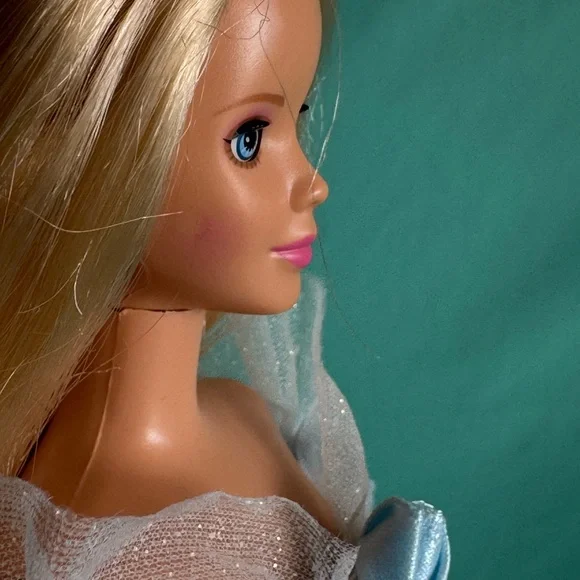 Sleeping beauty Barbie 1998 - Picture 7 of 17